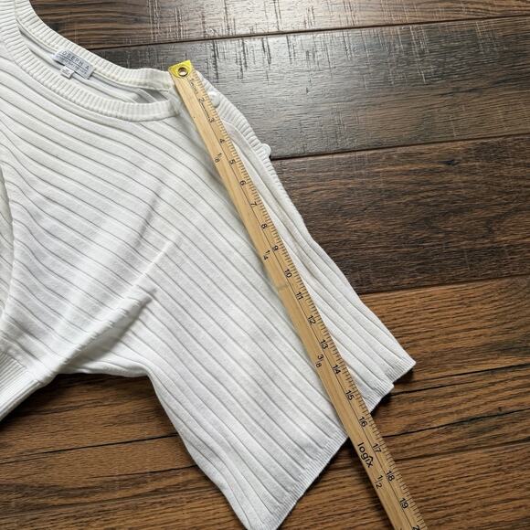 Joseph A White Ribbed Knit Top Button Shoulder Short Sleeve Sweater Style Sz M - Picture 7 of 7